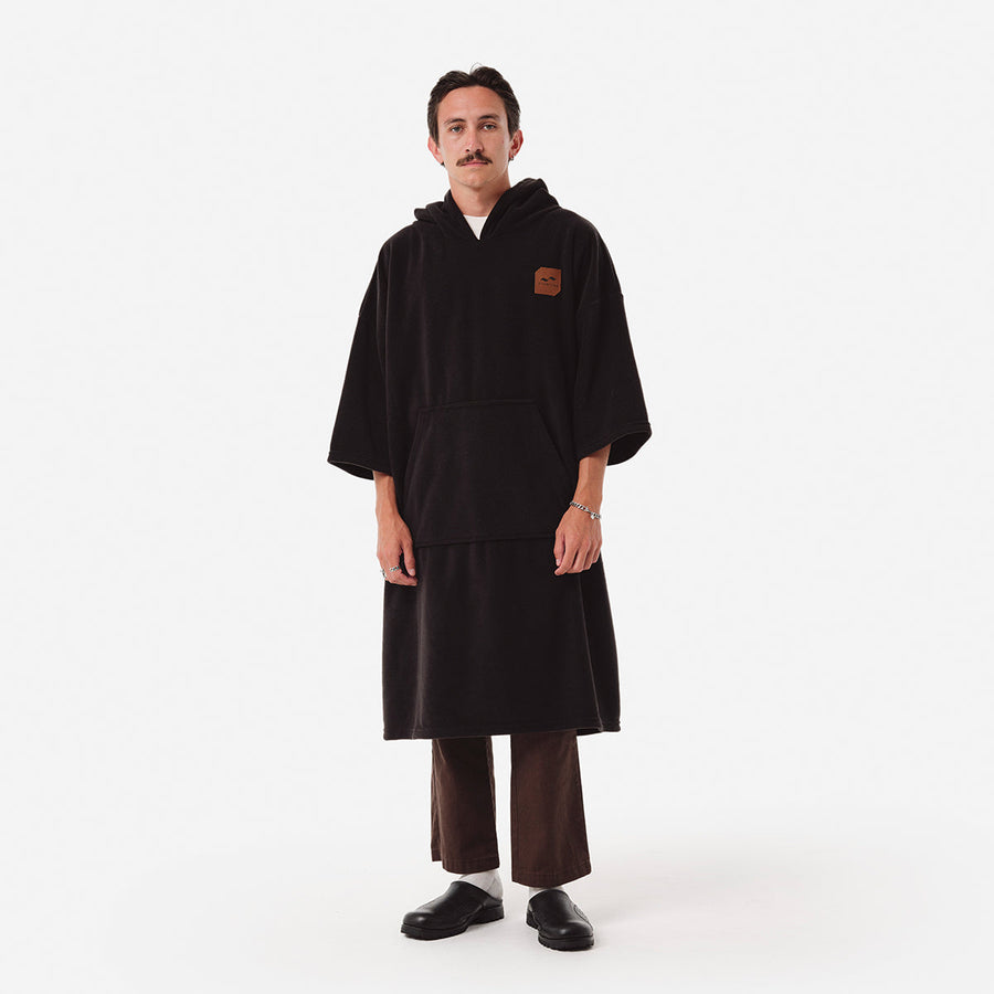 Everyday Chilling Fleece Poncho - Black