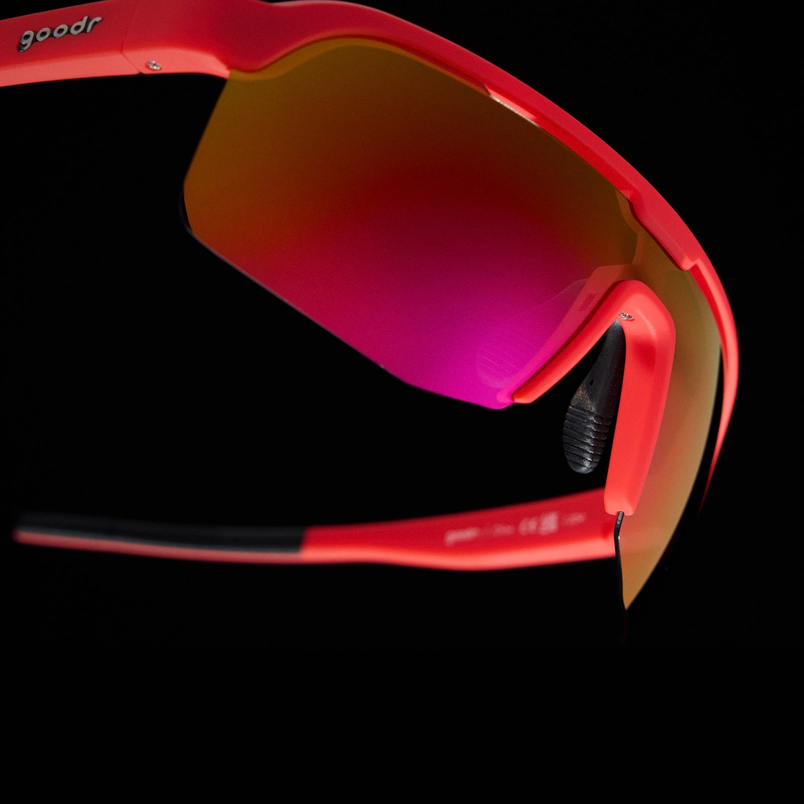 Goodr Bolt G – Dante’s Shin Splint Inferno (Red / Rose Mirrored)