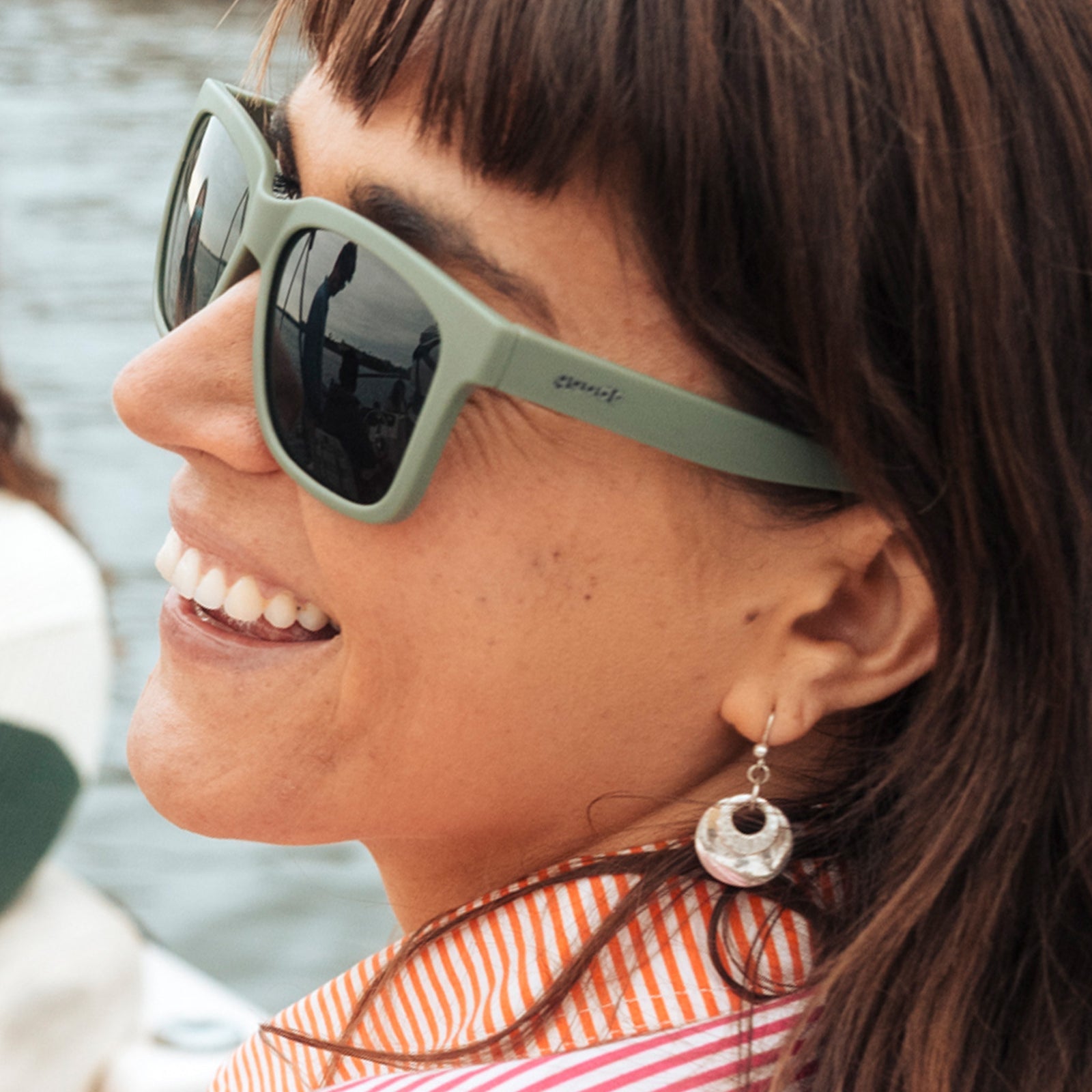Goodr Tidal G – Lazy River Royalty (Dark Green / Green Lens)