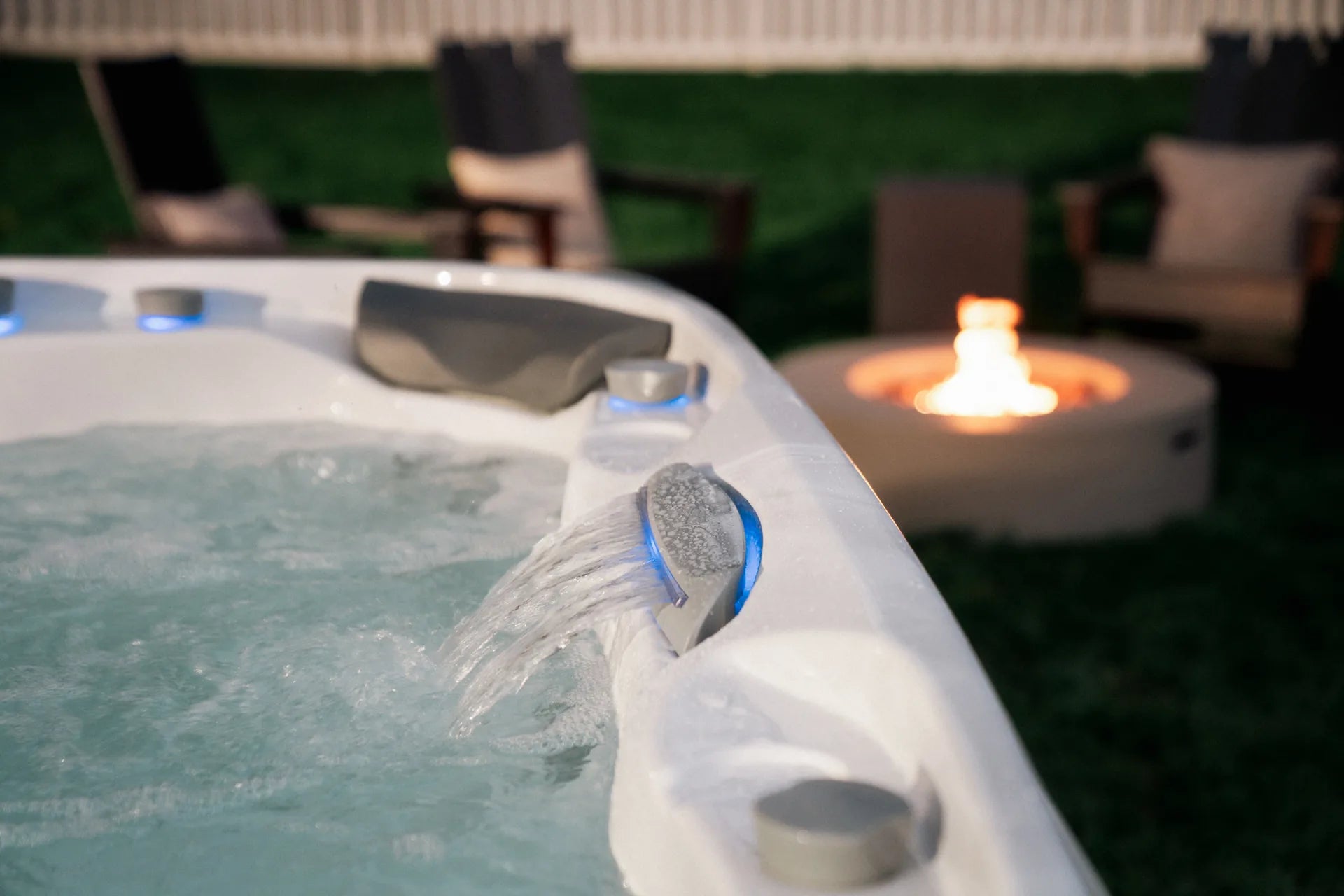 Sundance Spas Capri 880 Series 3-Person Hot Tub