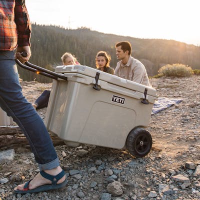 YETI Tundra Haul® Wheeled Cooler